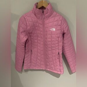 The north face Women’s ThermoBall Jacket 2.0 in rare bubble gum pink size small